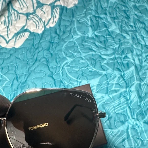 Tom Ford Claudia Black and Gold Designer Sunglasses - Picture 5 of 7